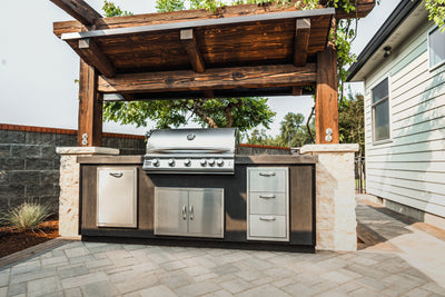 Designing an Outdoor Kitchen That’s Both Beautiful and Practical